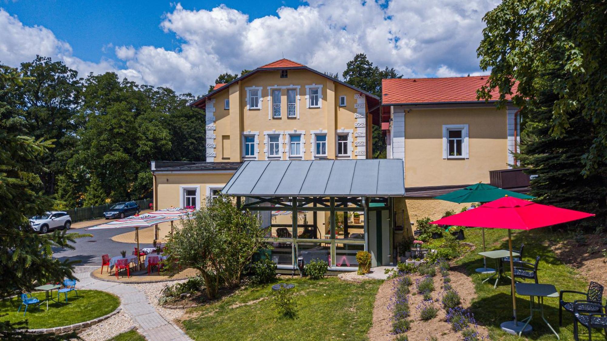 Boutique Hotel Swisshouse 마리안스케 라즈네 외부 사진