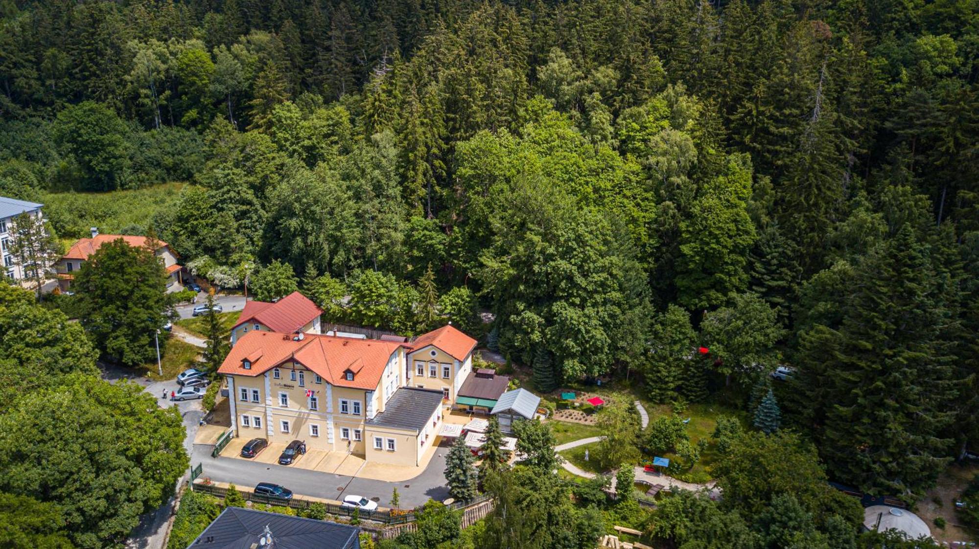 Boutique Hotel Swisshouse 마리안스케 라즈네 외부 사진
