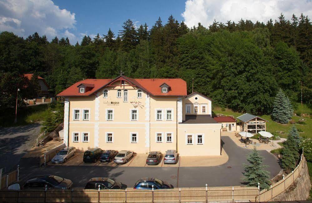 Boutique Hotel Swisshouse 마리안스케 라즈네 외부 사진