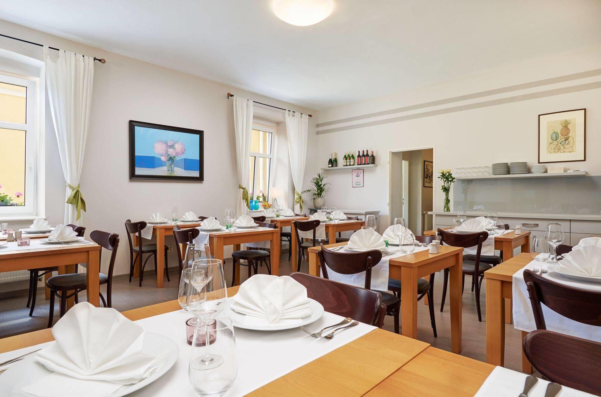 Boutique Hotel Swisshouse 마리안스케 라즈네 외부 사진