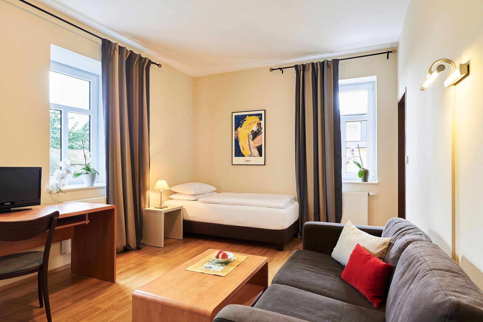 Boutique Hotel Swisshouse 마리안스케 라즈네 외부 사진