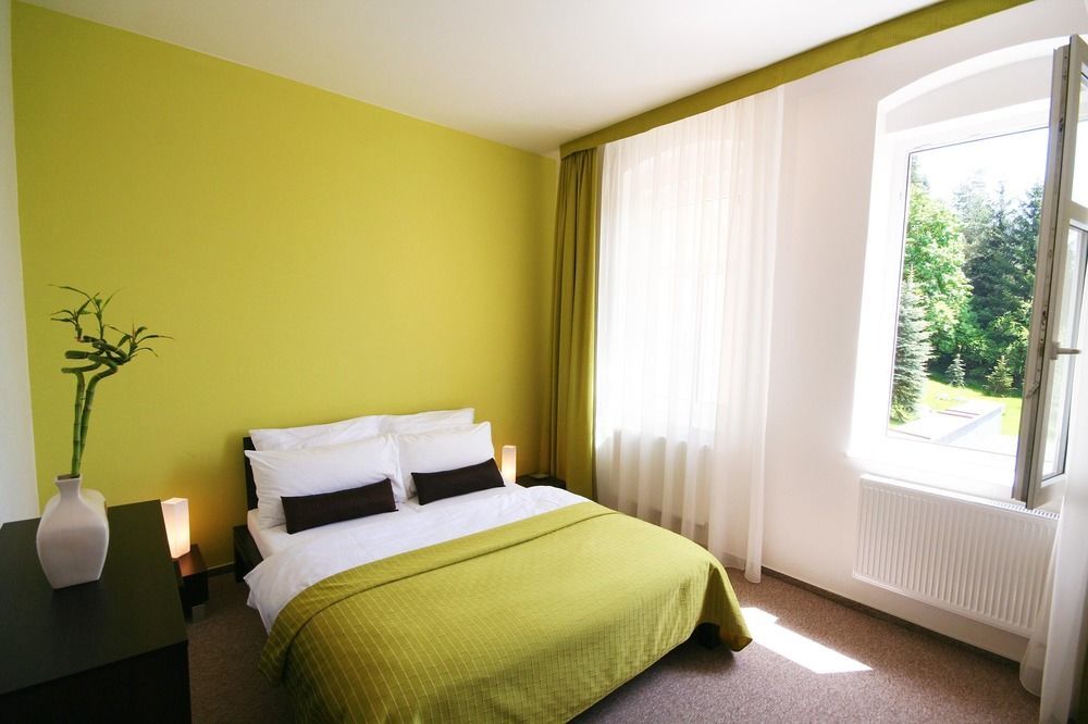 Boutique Hotel Swisshouse 마리안스케 라즈네 외부 사진
