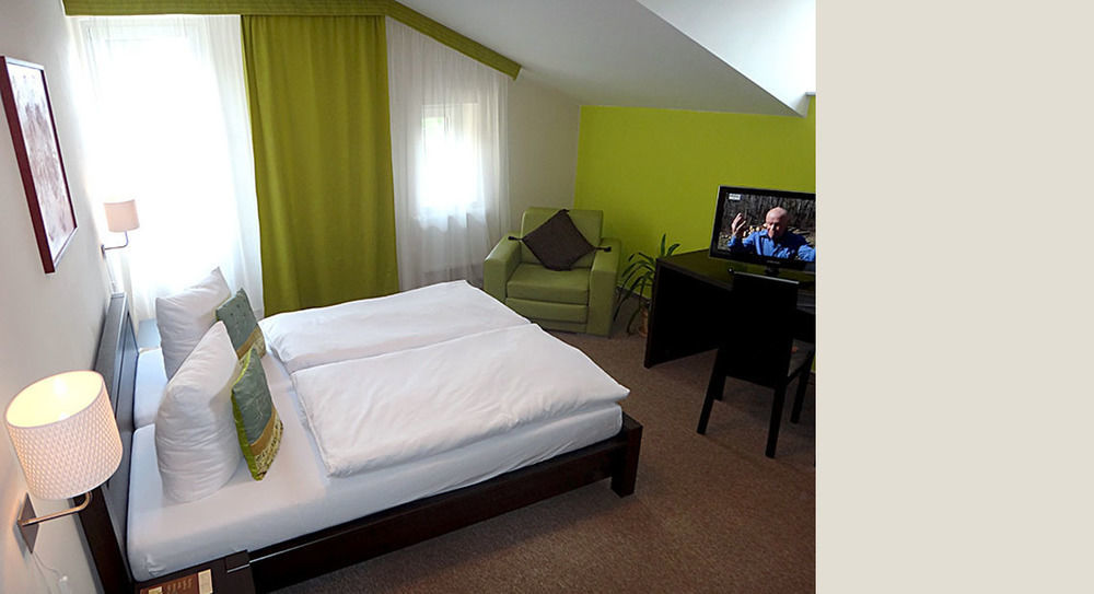 Boutique Hotel Swisshouse 마리안스케 라즈네 외부 사진